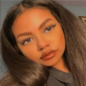 Meet your Posher, Bree